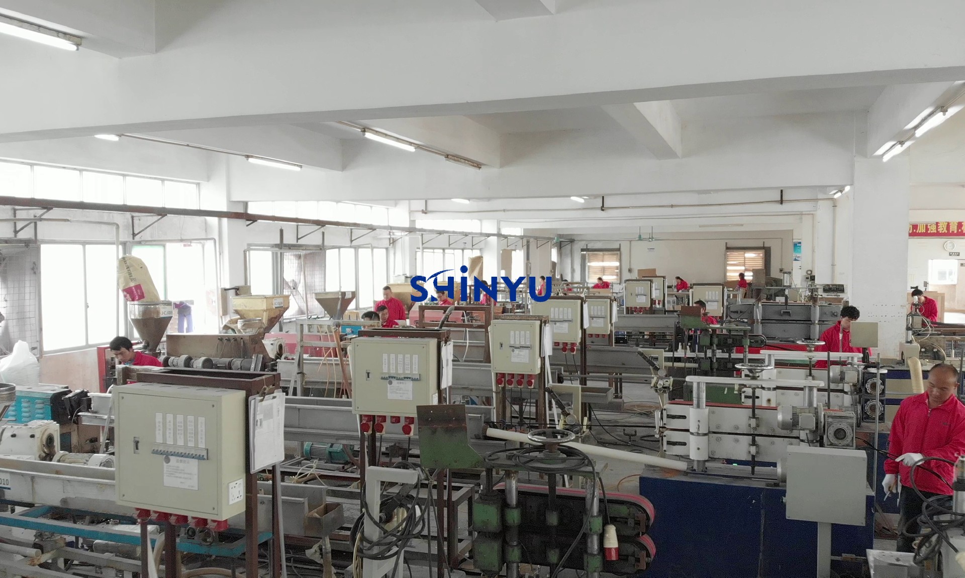 Производственный цех Shinyu Plastic Products Co., Ltd.